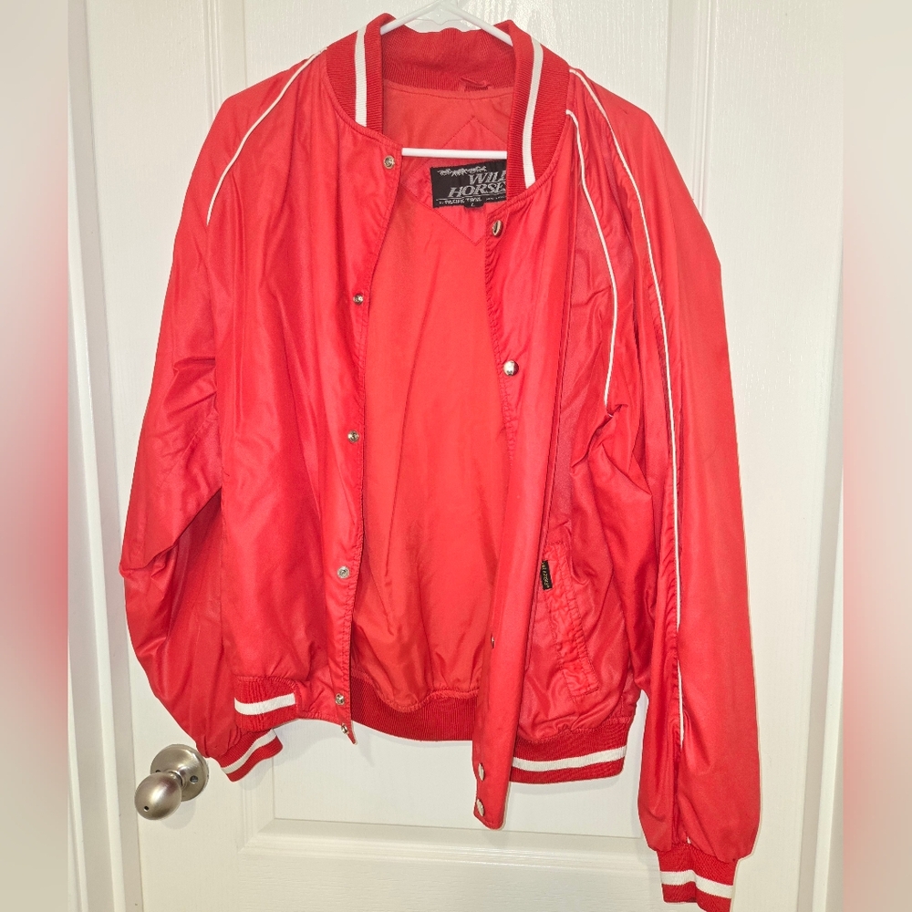 Wild Horses By Pacific Trail Vintage Red Wind Breaker